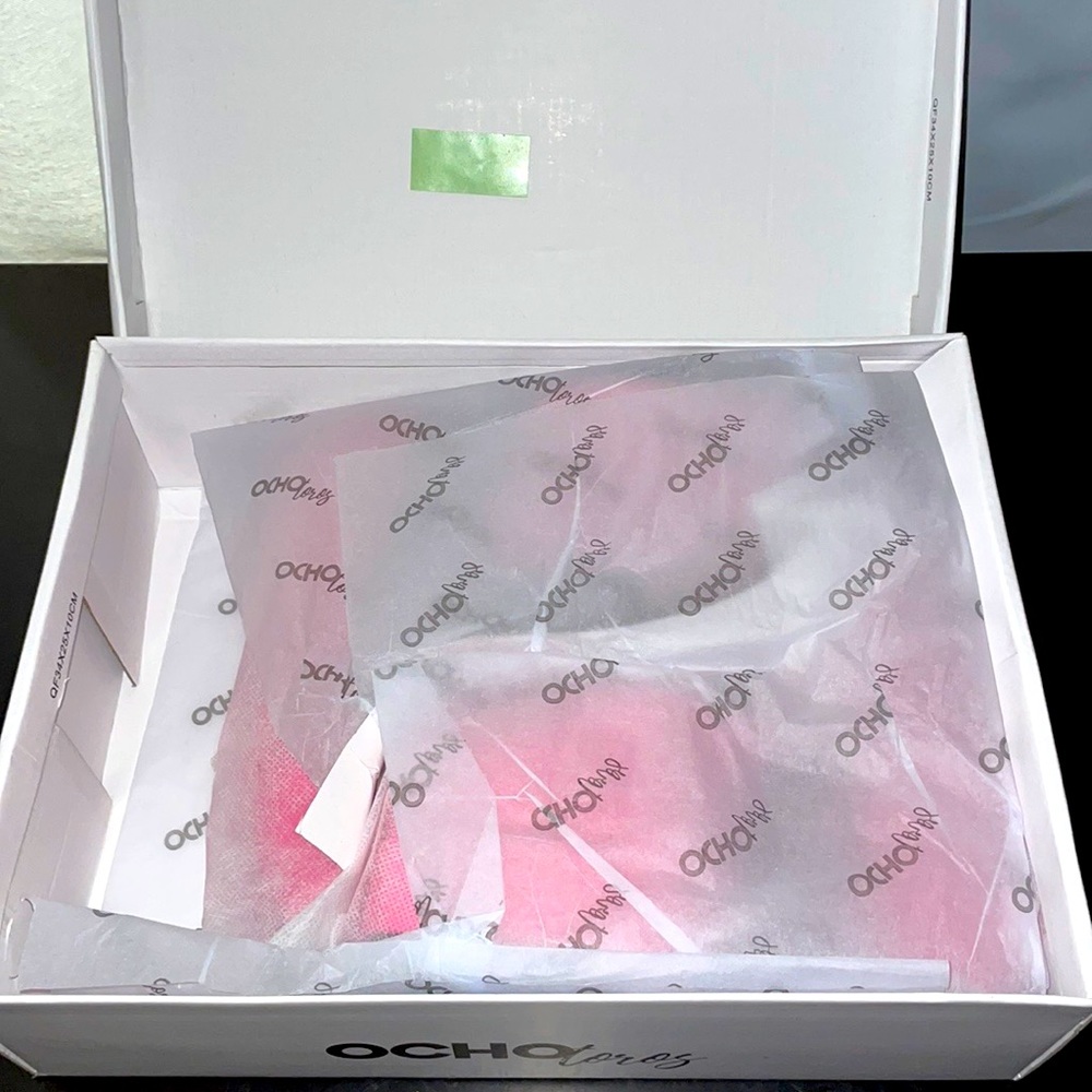 Bubble gum heels